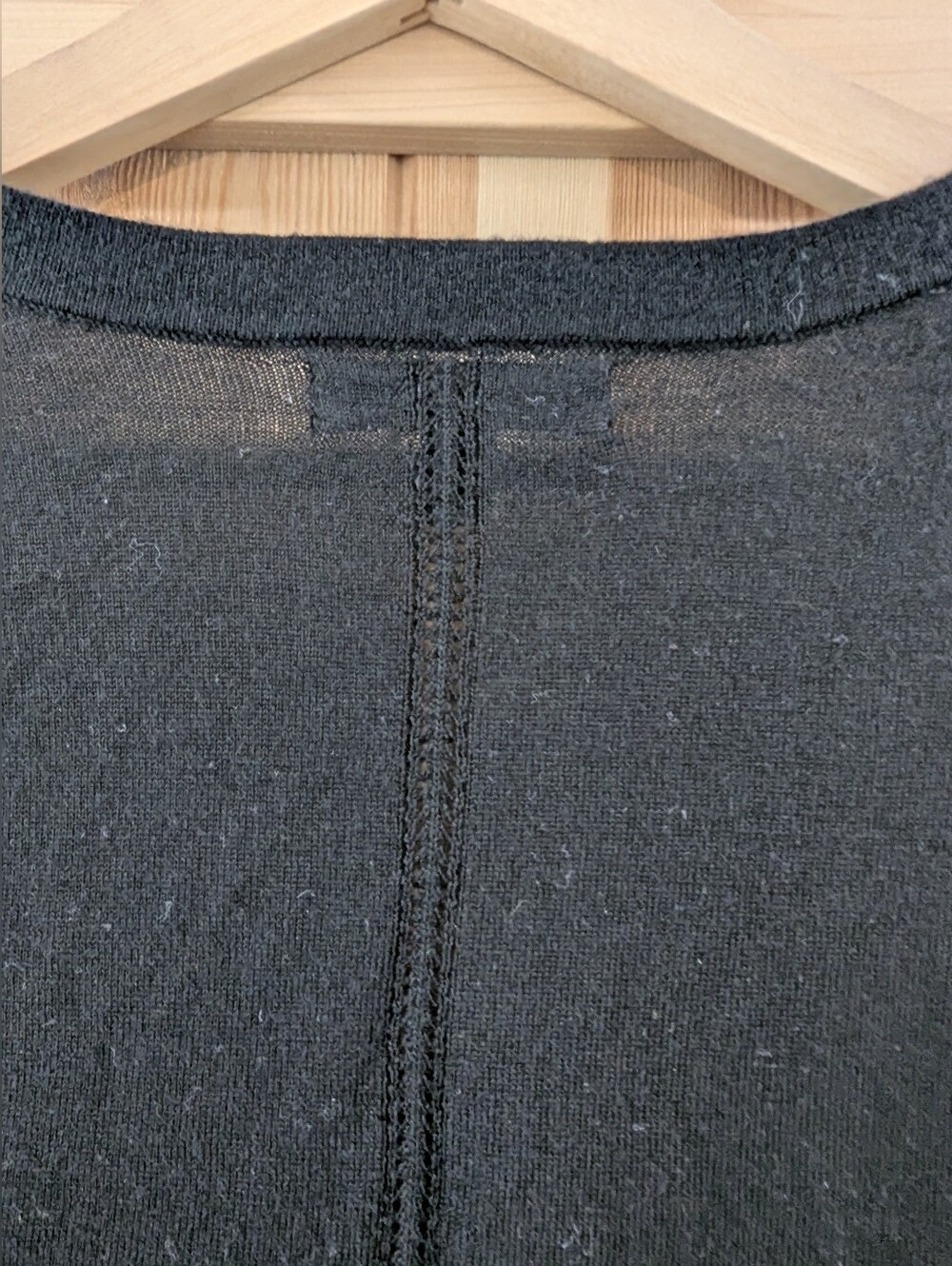 Banana Republic 100% Merino Wool V-Neck Sweater - Picture 6 of 9